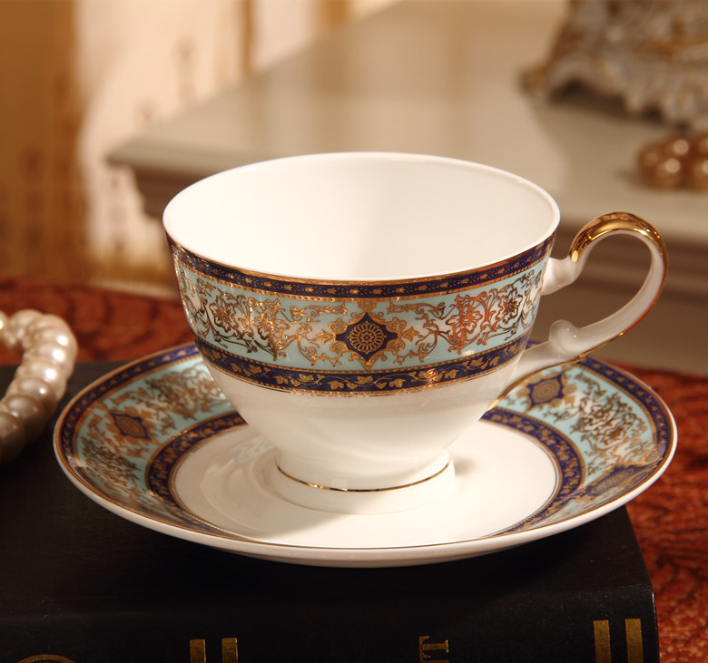 2pieces  /       Ŀ Ű      /2pieces/set British European ceramic bone china tea coffee cup and saucer high-end luxury gift
